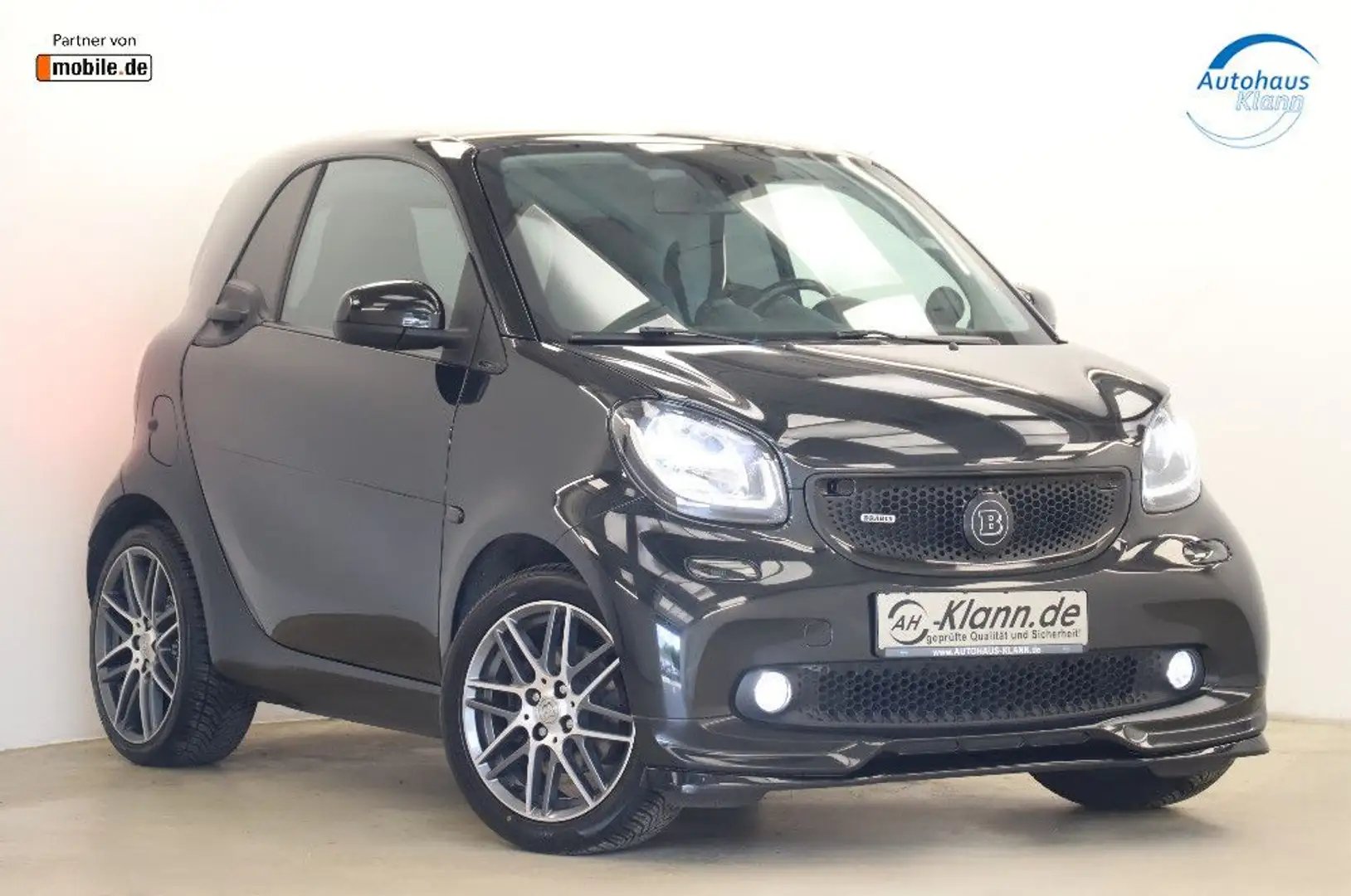 smart forTwo Fortwo Coupe Brabus 109PS Xclusive Pano Navi JBL Schwarz - 1
