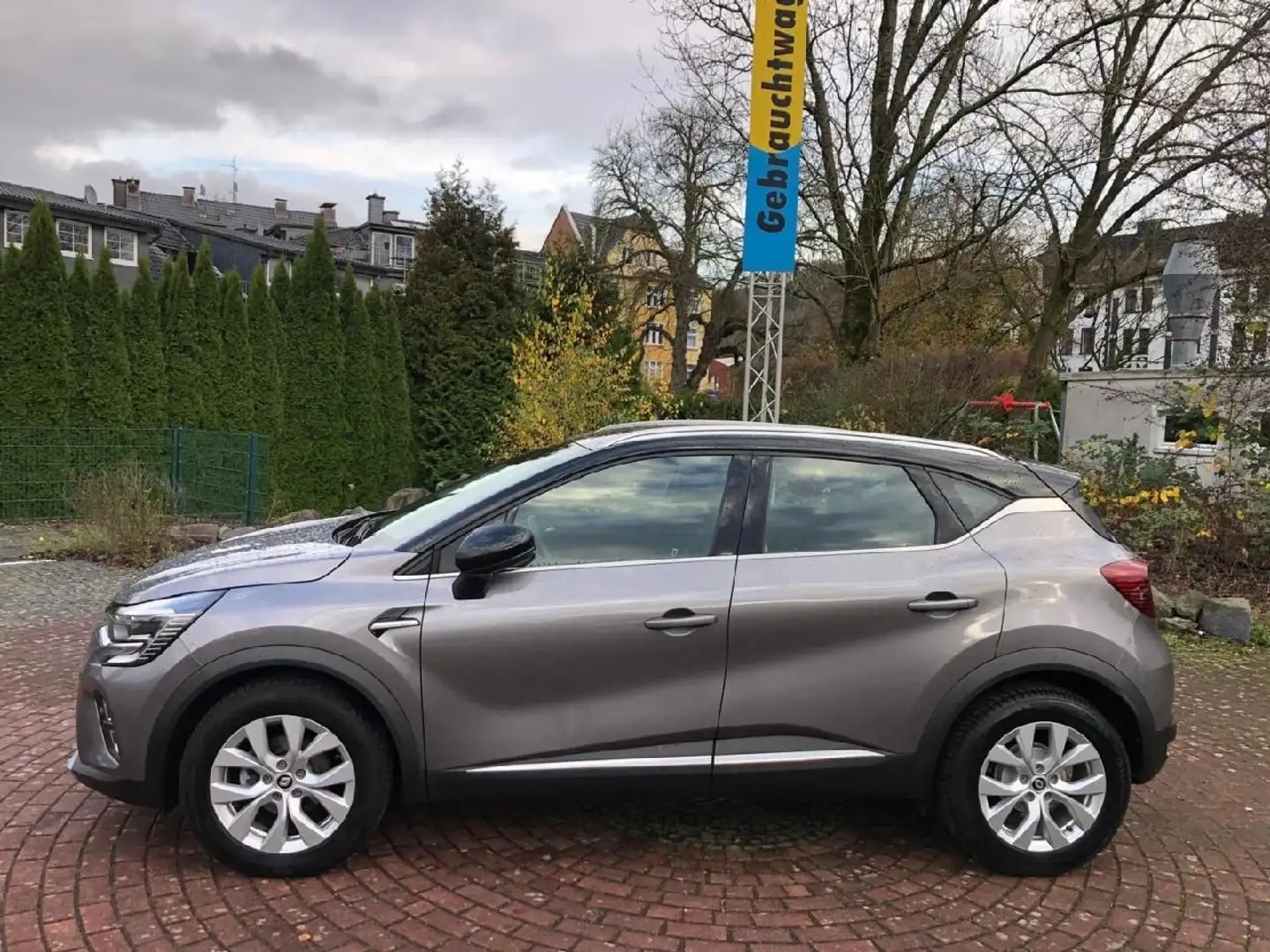 Renault Captur II Intens TCe 140 Grigio - 2