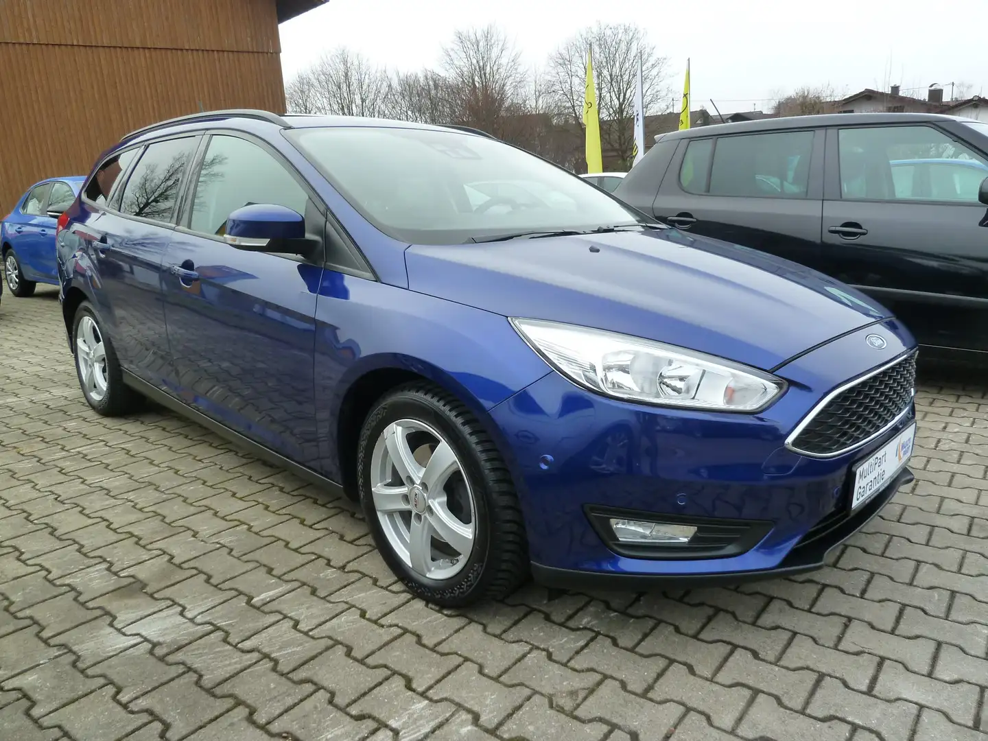 Ford Focus Focus Turnier 1.0 EcoBoost AHK Navi 8-fach Blau - 1