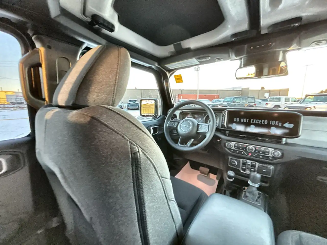 Jeep Gladiator снимка Jeep Gladiator