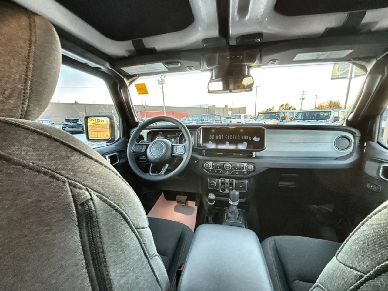 Jeep Gladiator снимка Jeep Gladiator