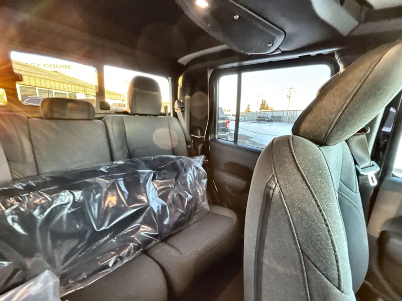 Jeep Gladiator снимка Jeep Gladiator