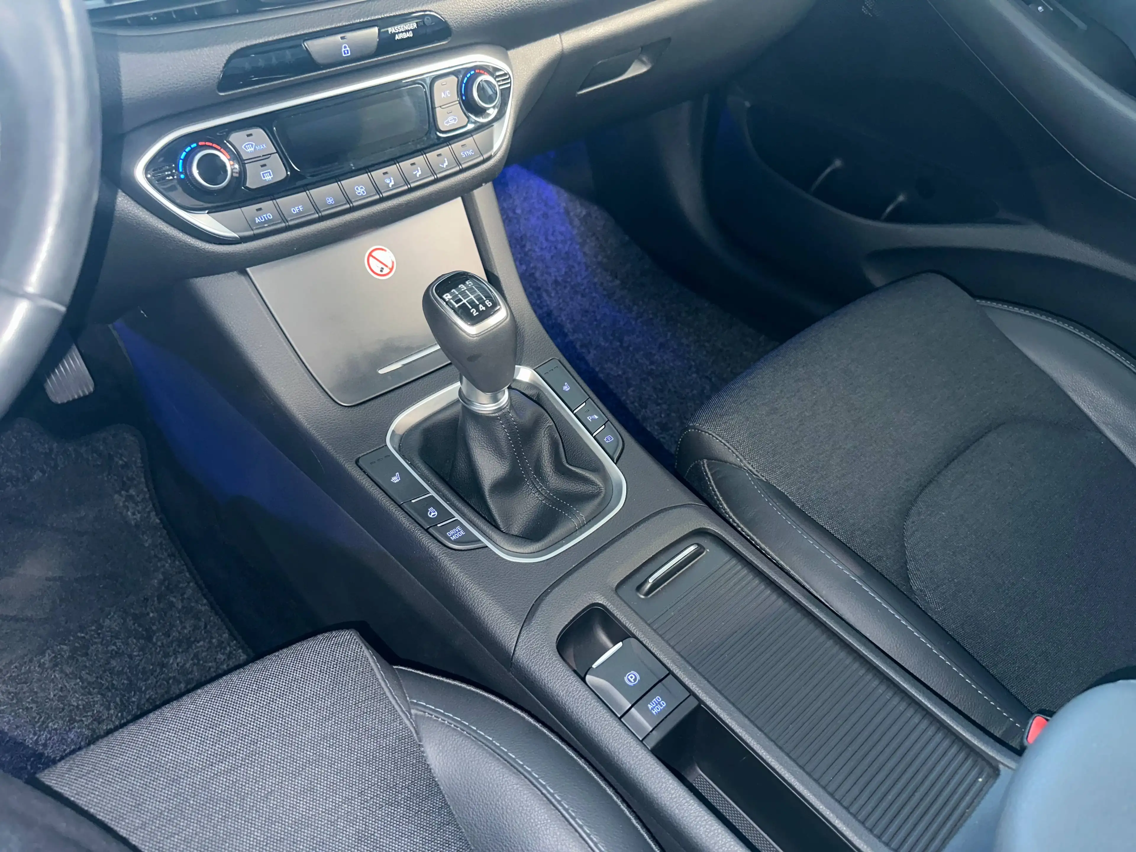 Hyundai i30 1.5 T-GDI Prime 159PS Navi Carplay Kamera Winter — photo 11