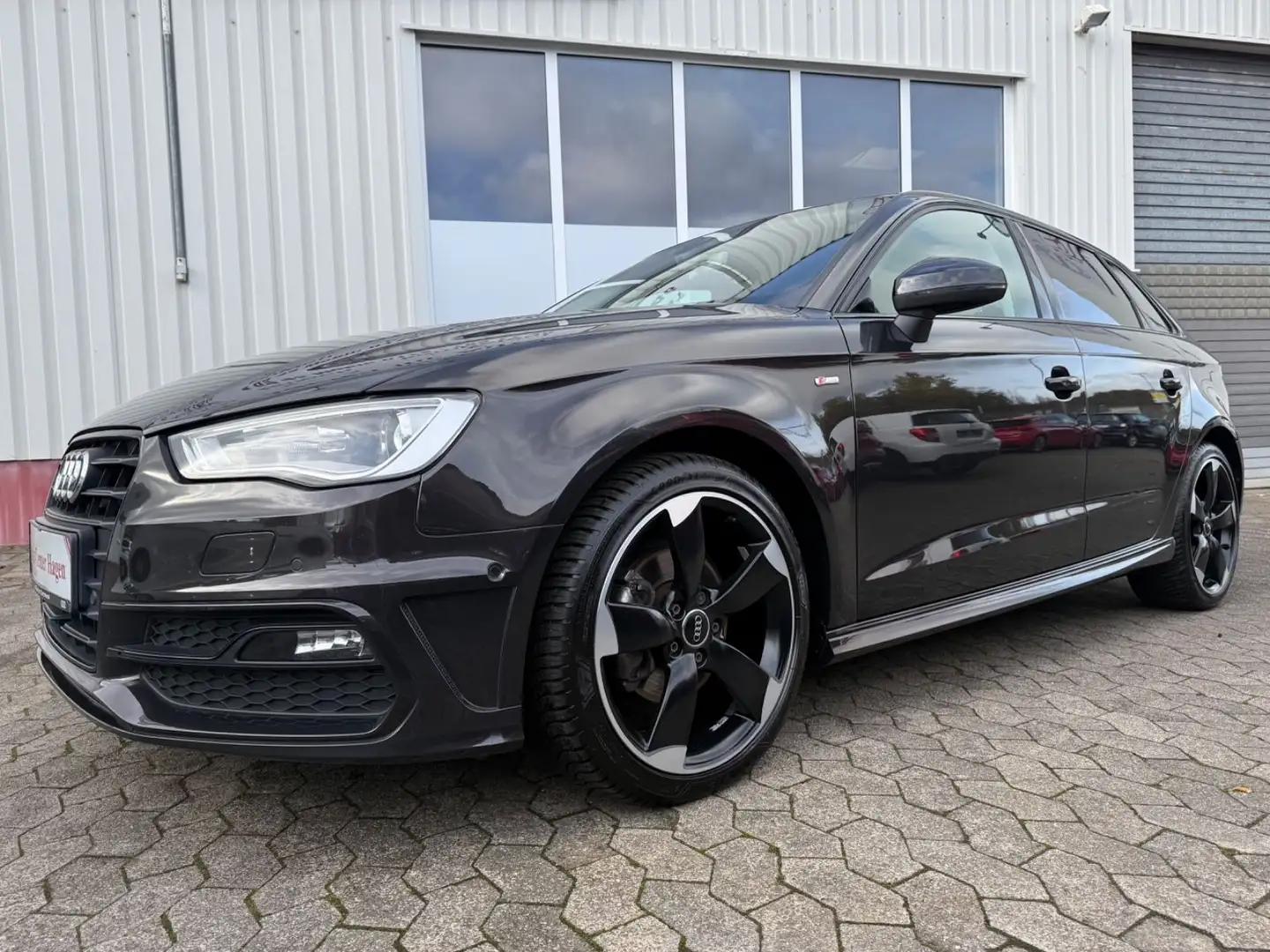 Audi A3 S-Line 1.6 TDI 81kW 110PS Sportback/LED/NAVI Braun - 2