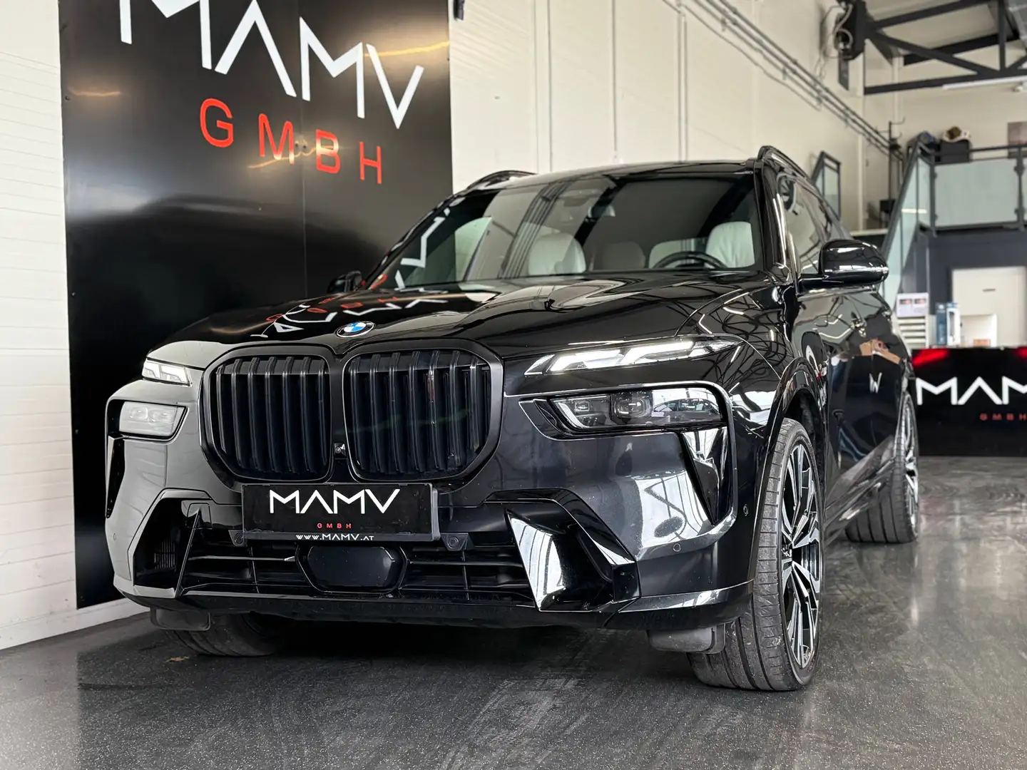 BMW X7 xDrive 40 d M Sport Massage*Pano*Bmw Individual *MwSt. ausweisbar Finanzierung Schwarz - 1