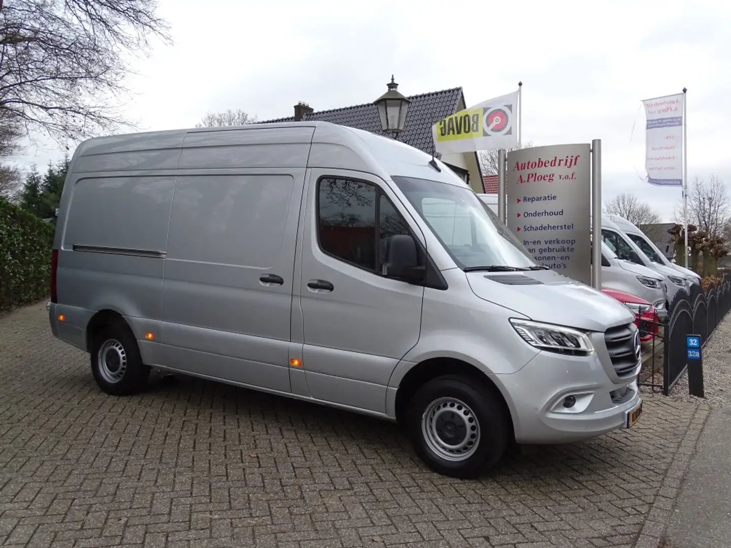 Mercedes-Benz Sprinter 319 1.9 CDI L2H2 VOL OPTIES 1e eig NWST Gris - 1