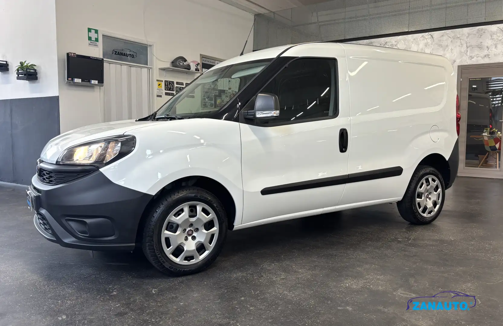 Fiat Doblo 1.4 tjt 16v METANO 120cv 3POSTI *PREZZO+IVA* Bianco - 1