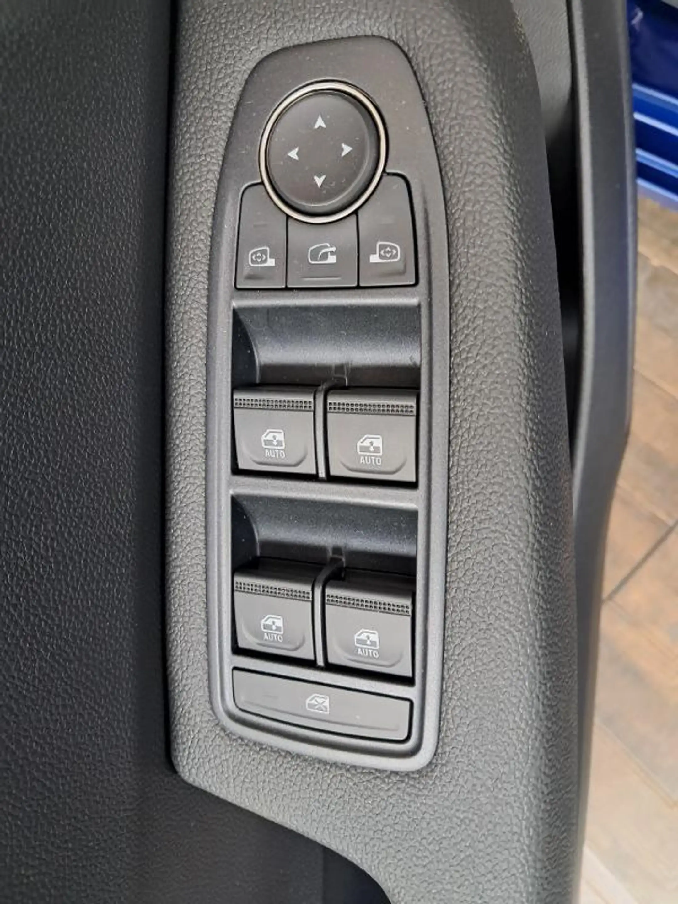 Mitsubishi Colt PLUS 1.0 T-Benz. 6-G RFK SHZ LHZ LM — photo 12