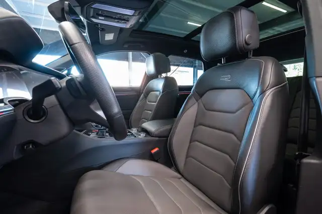 Volkswagen Touareg view 13