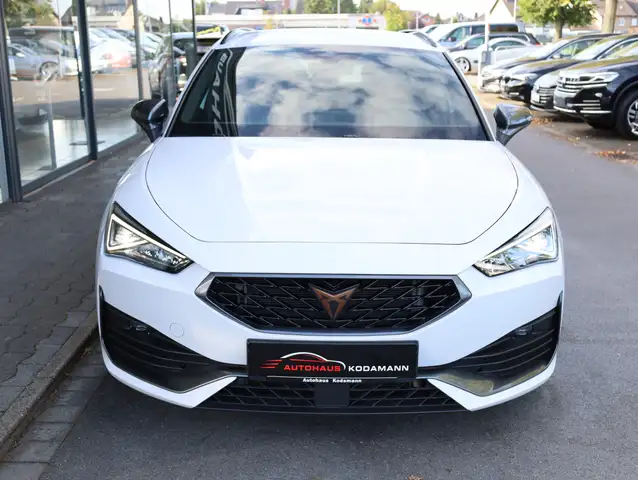 Cupra Leon view 3