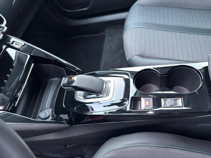 Peugeot e-2008 E-2008 Allure 136 +LED+EPH+Kamera+11KW OBC+ — photo 13
