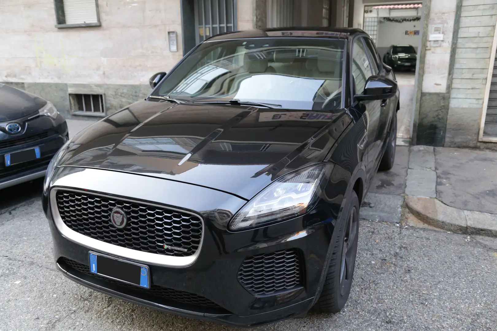 Jaguar E-Pace E-Pace 2.0d i4 R-Dynamic S awd 240cv PREZZO REALE Noir - 1