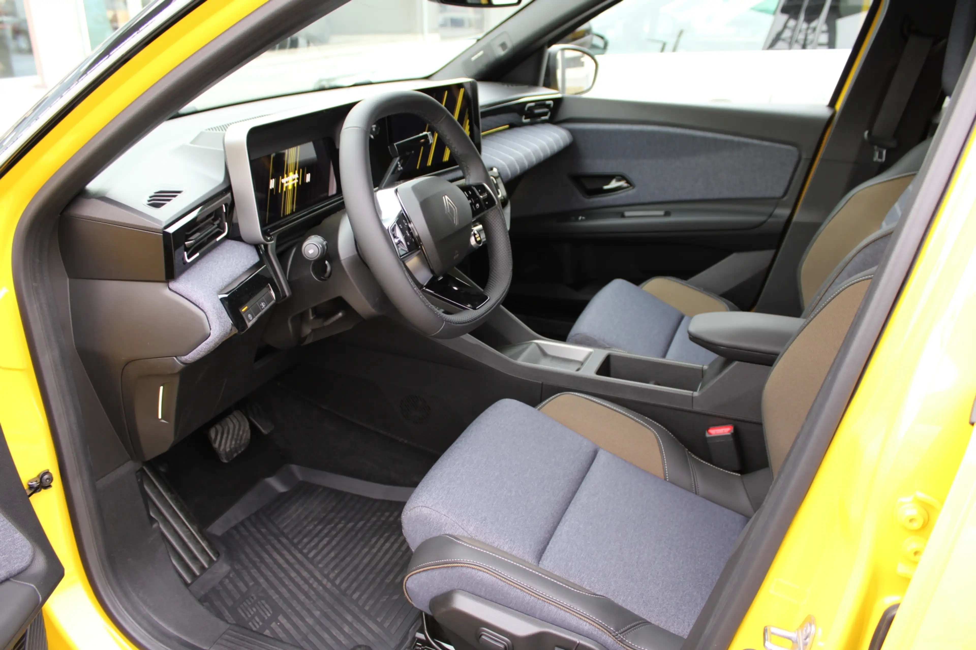 Renault R 5 Renault 5 E-Tech Electric Techno 150PS comfort ra — photo 4
