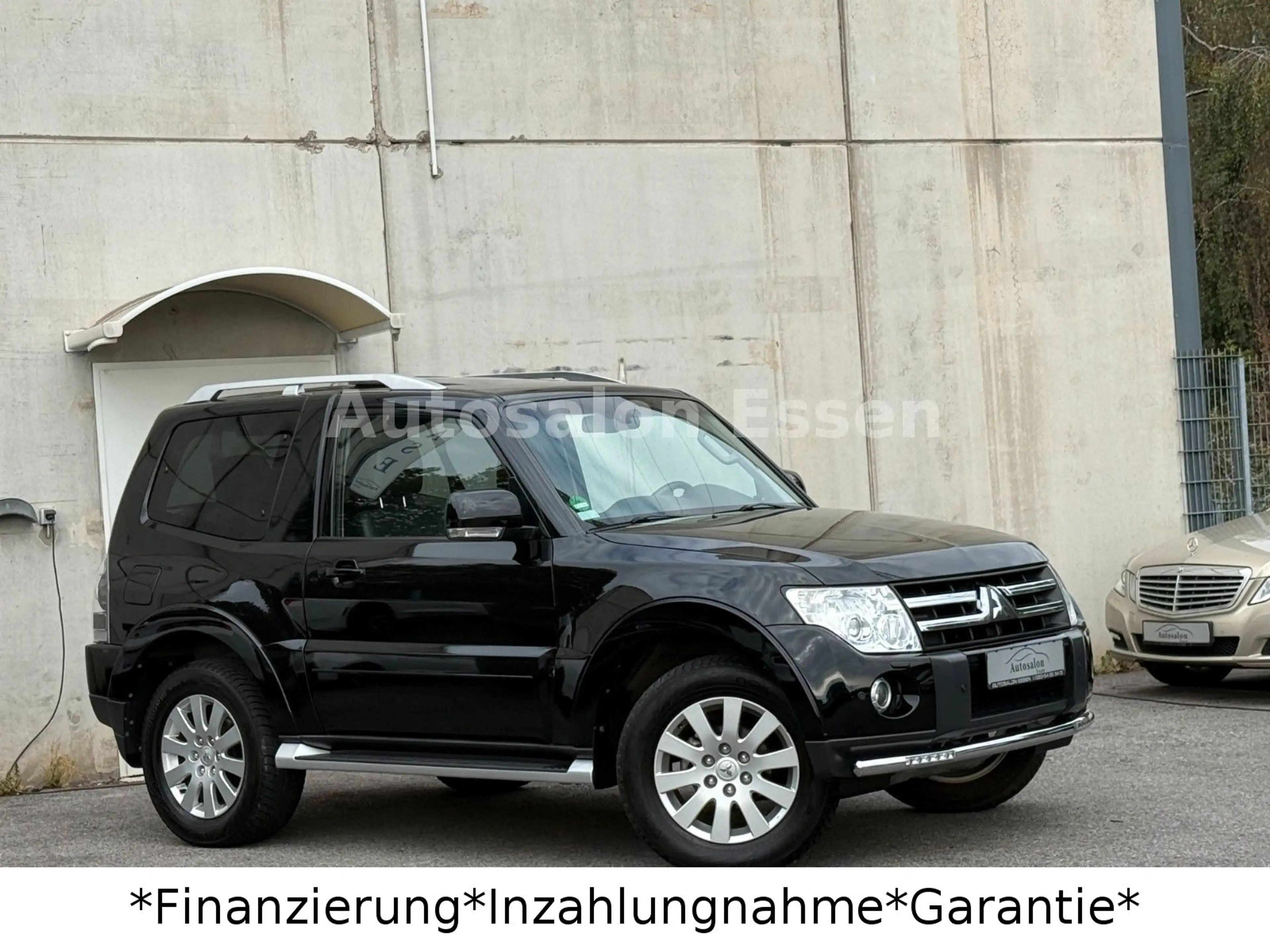 Mitsubishi Pajero 3.8 V6 Mivec Instyle*Allrad*Navi*SHZ*1 Ha — photo 14