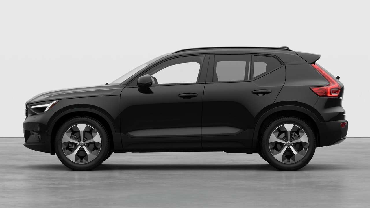 2026 Volvo XC40 Plus (Dark Theme) thumb 8