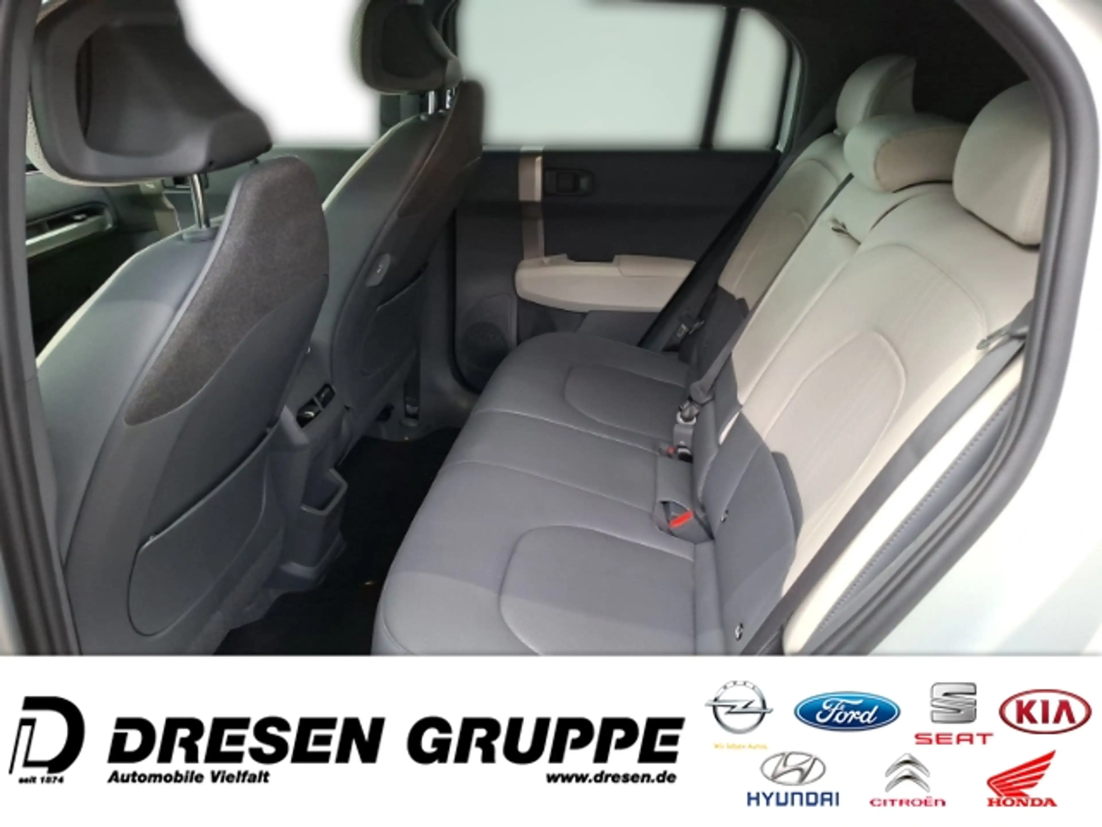 Kia EV3 GT-line 81,4kWh Klima,Navi,DAB,Kamera,Carplay,Temp — photo 10