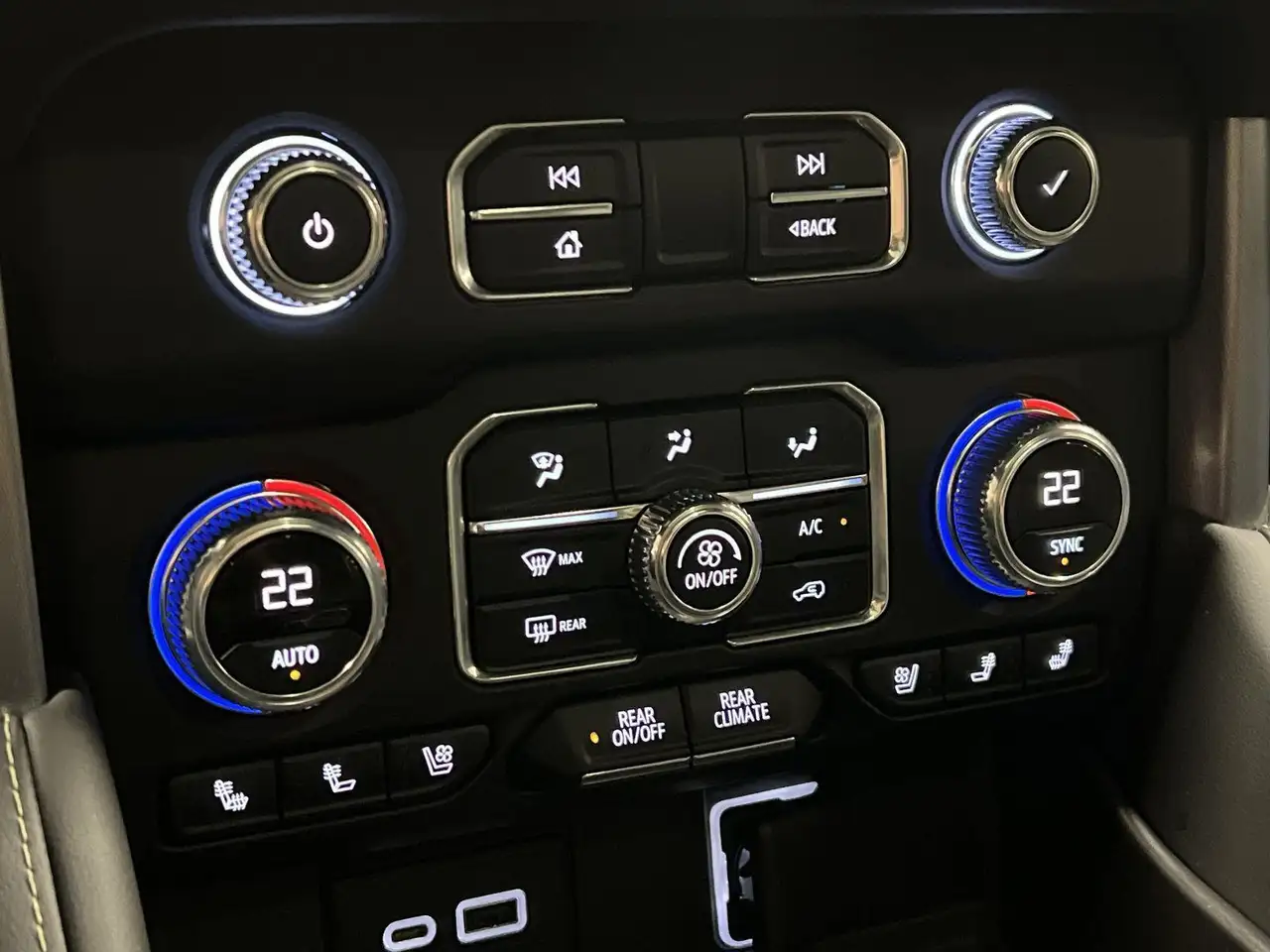 GMC Yukon снимка GMC Yukon