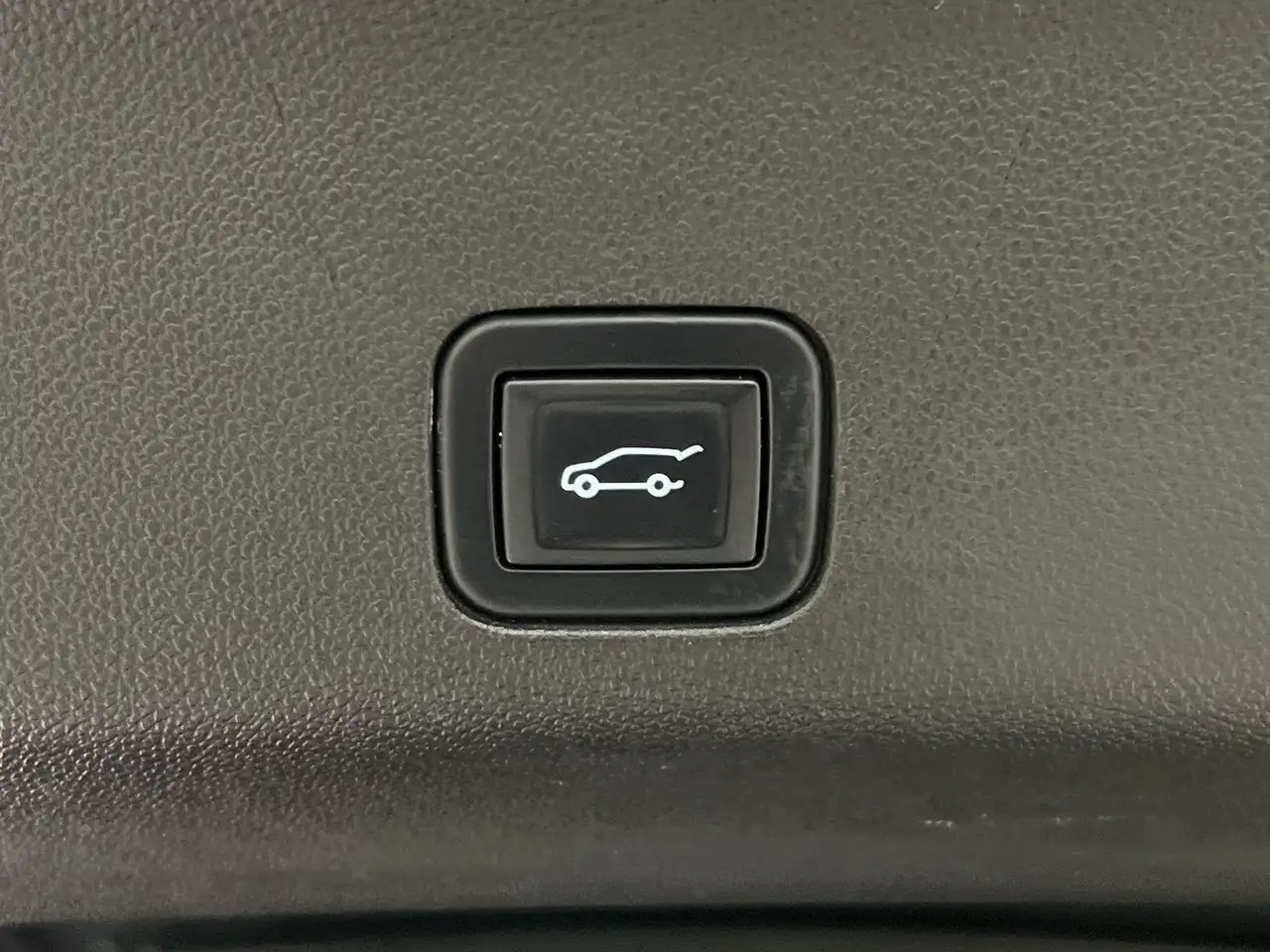 GMC Yukon снимка GMC Yukon
