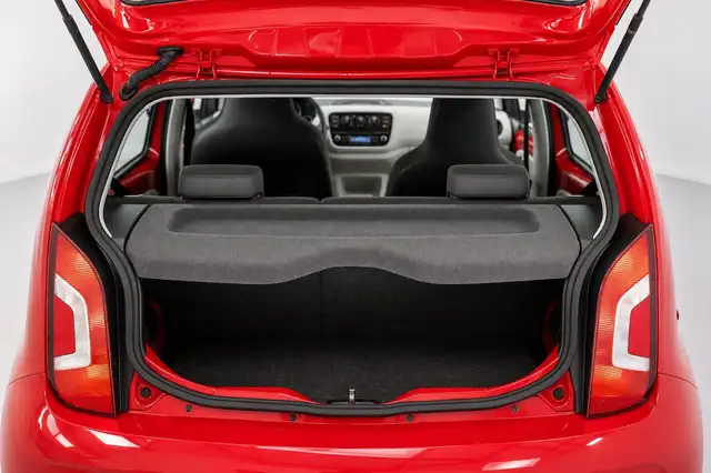 Volkswagen up! view 25