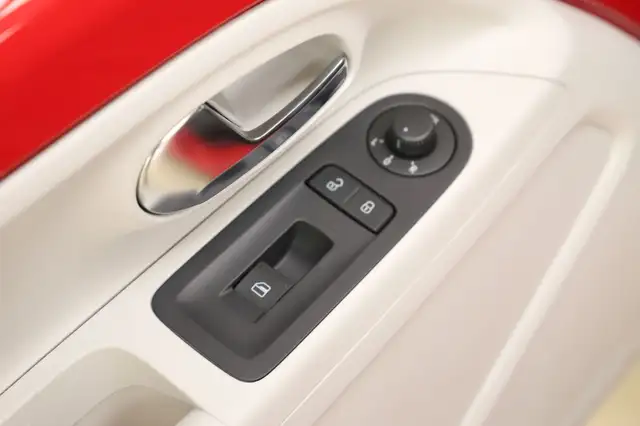 Volkswagen up! view 22