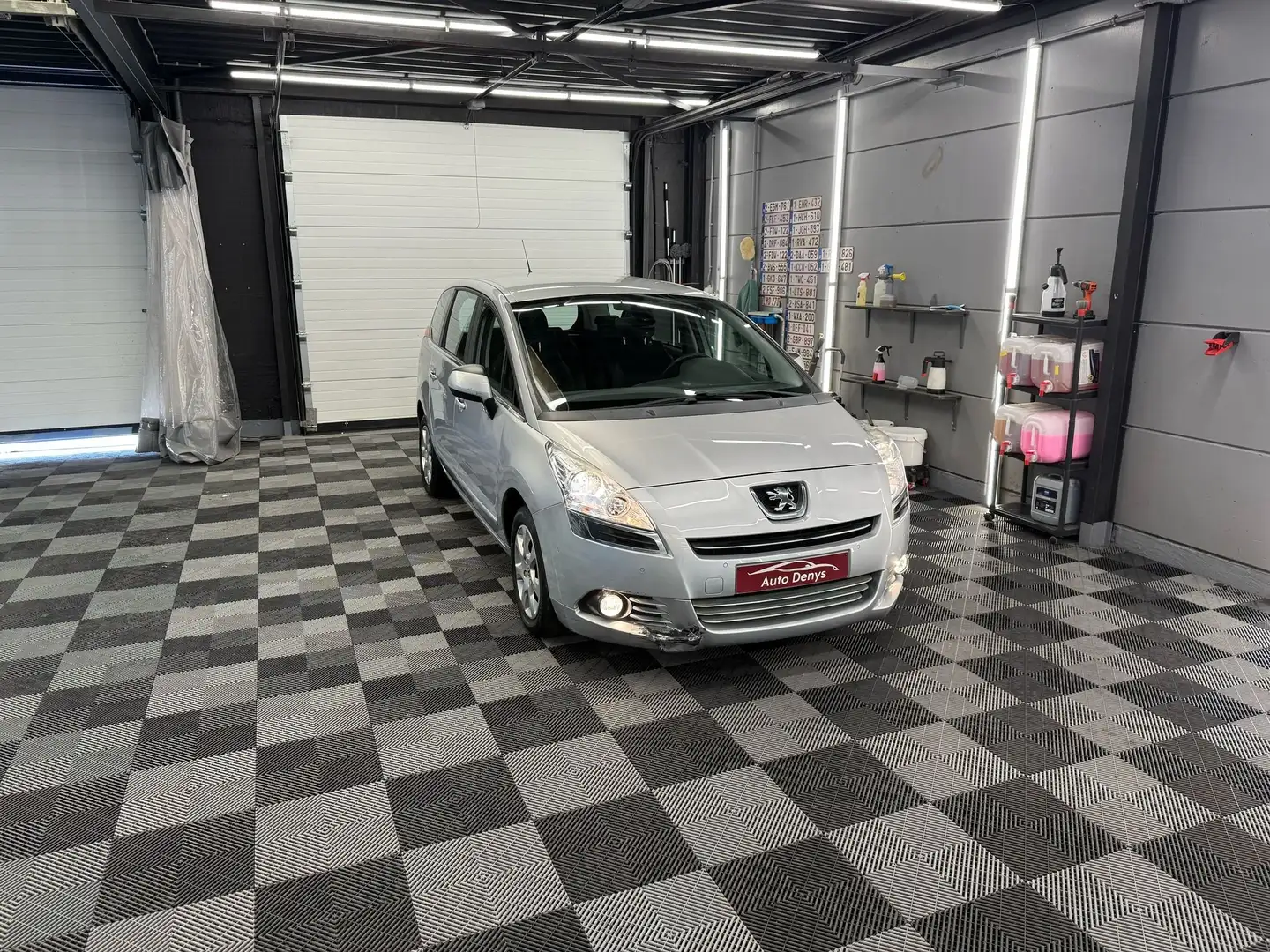 Peugeot 5008 1.6i benzine bj. 2013 65000km Euro 5 Srebrny - 1