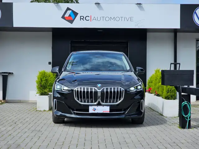 BMW 2 Series view 3