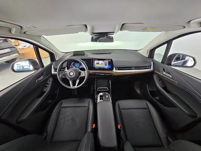 BMW 2 Series view 8