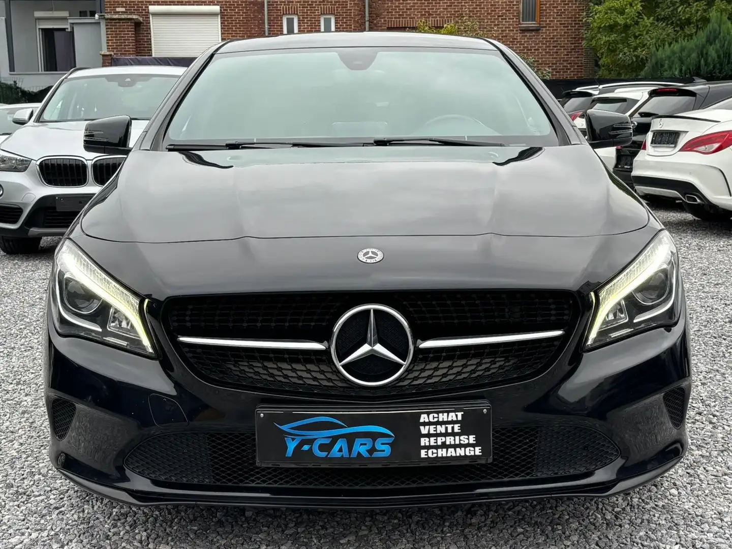 Mercedes-Benz CLA 180 D SHOOTING//FACE LIFT//FULL BLACK//12MOIS GARANTIE Zwart - 2