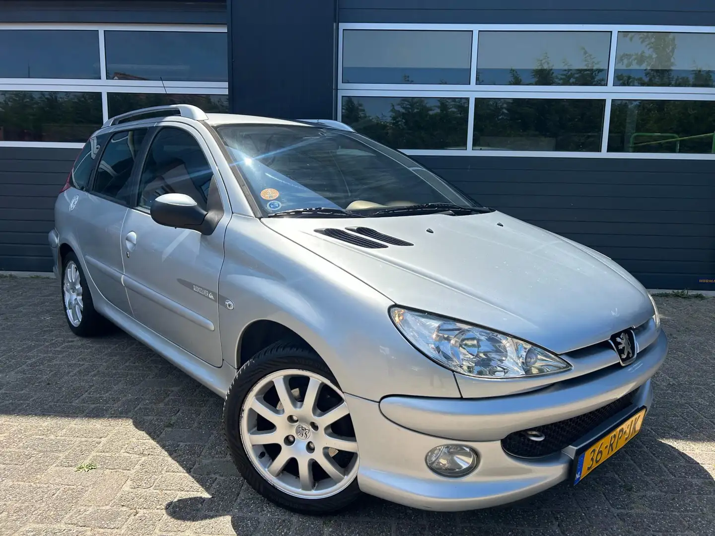 Peugeot 206 SW 1.6-16V Quiksilver|1 Jaar APK!!!| Grijs - 2