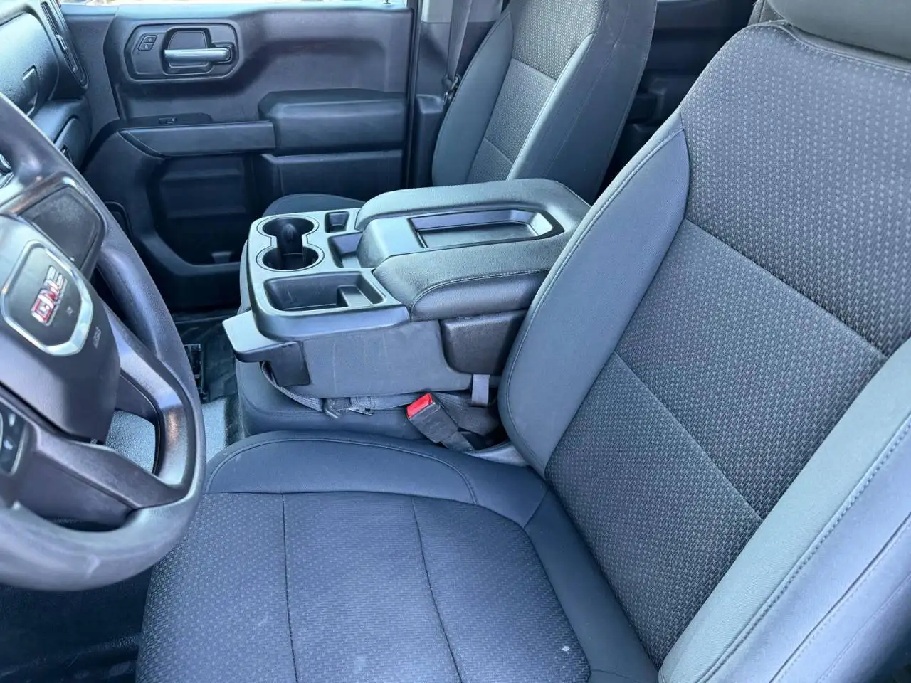 GMC Sierra 1500 снимка GMC Sierra 1500