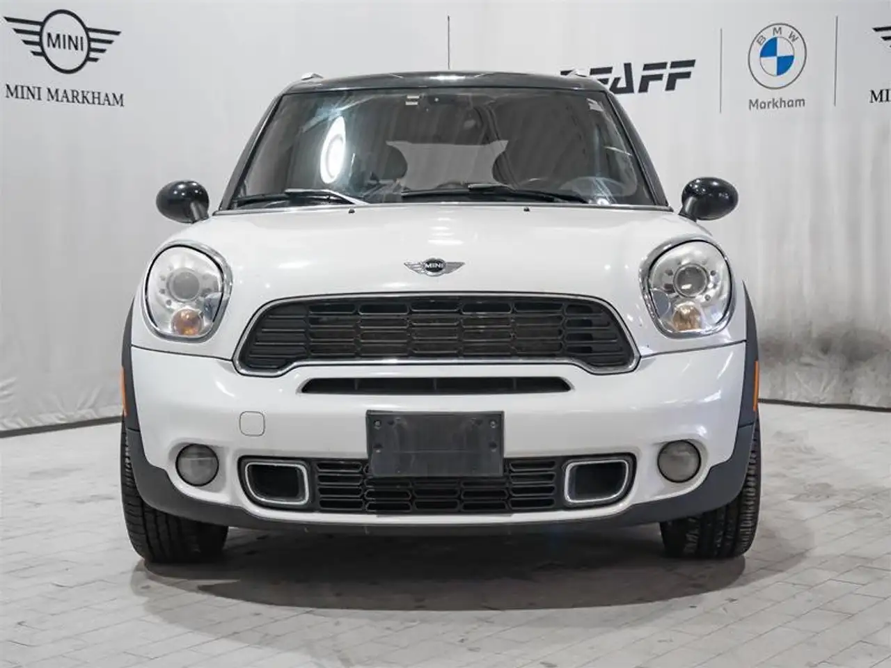 MINI Cooper Countryman снимка MINI Cooper Countryman