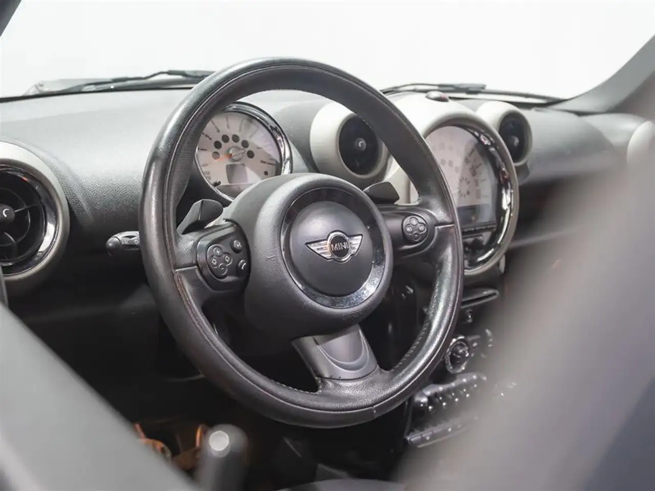 MINI Cooper Countryman снимка MINI Cooper Countryman