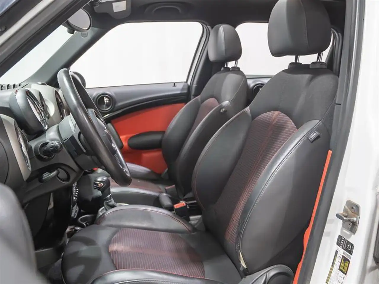 MINI Cooper Countryman снимка MINI Cooper Countryman