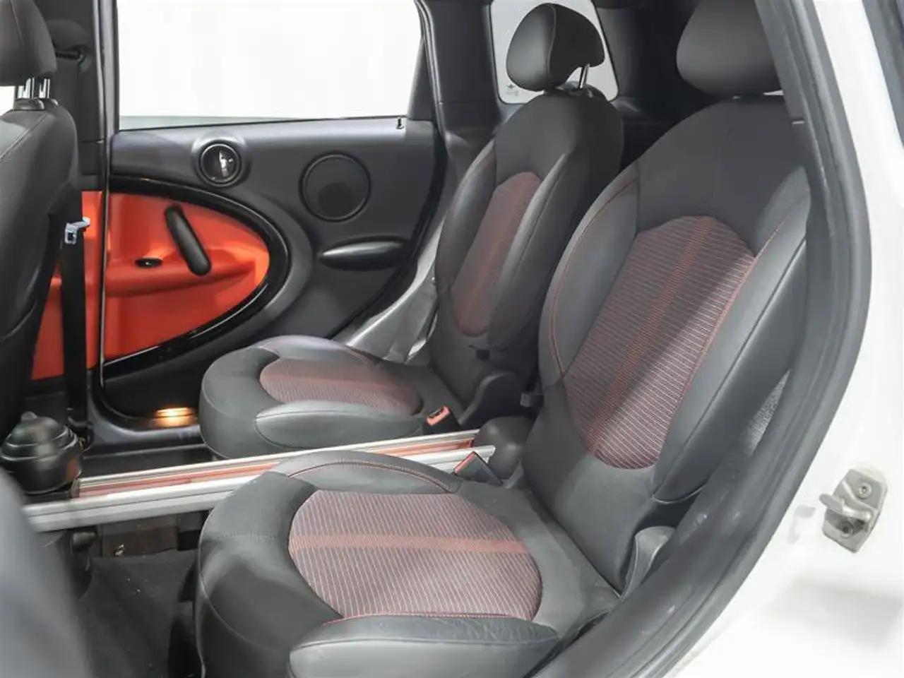 MINI Cooper Countryman снимка MINI Cooper Countryman