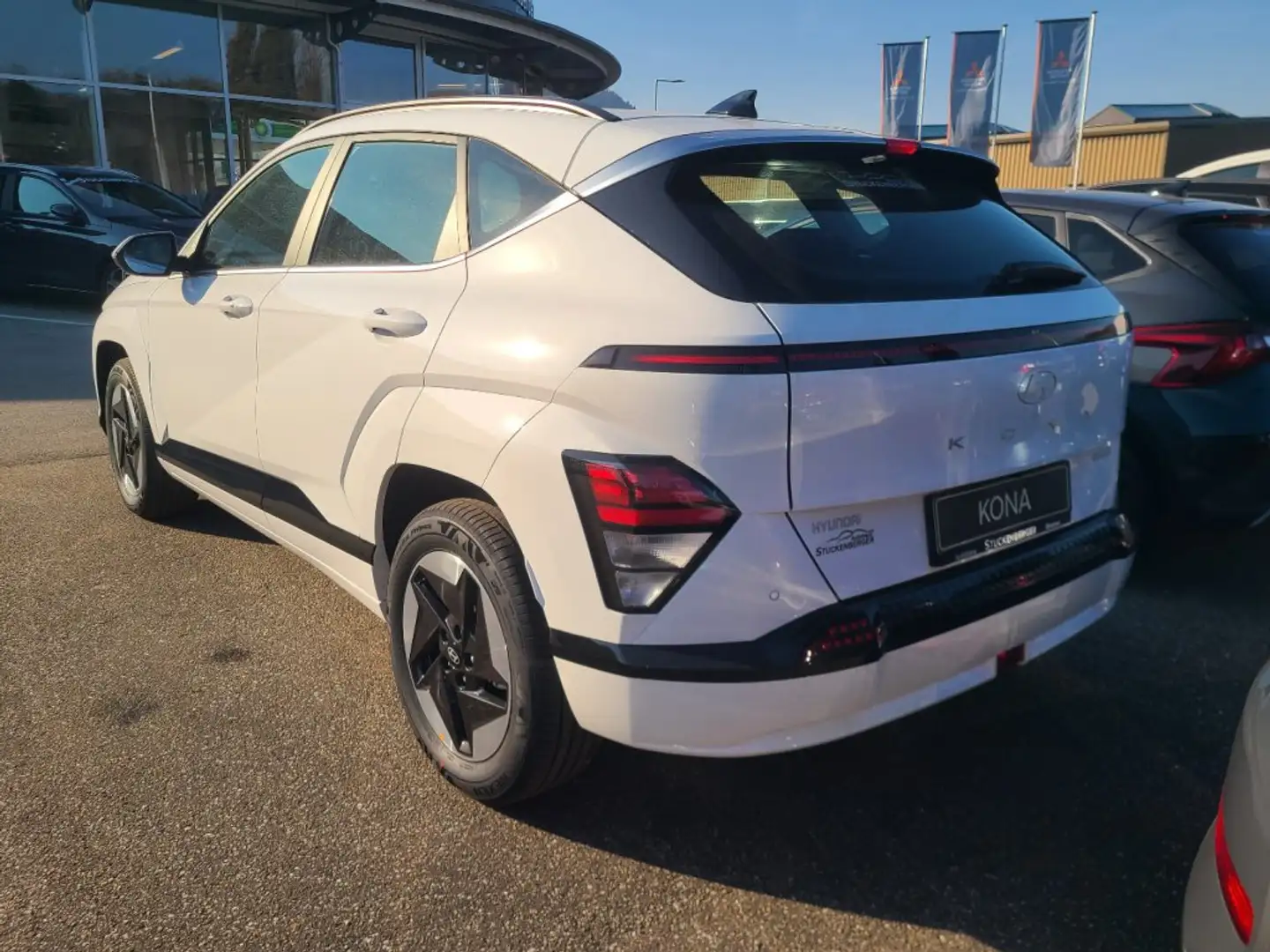 Hyundai KONA EV (SX2) Smart Line 48,4 kWh k5es1-OP7 Weiß - 2