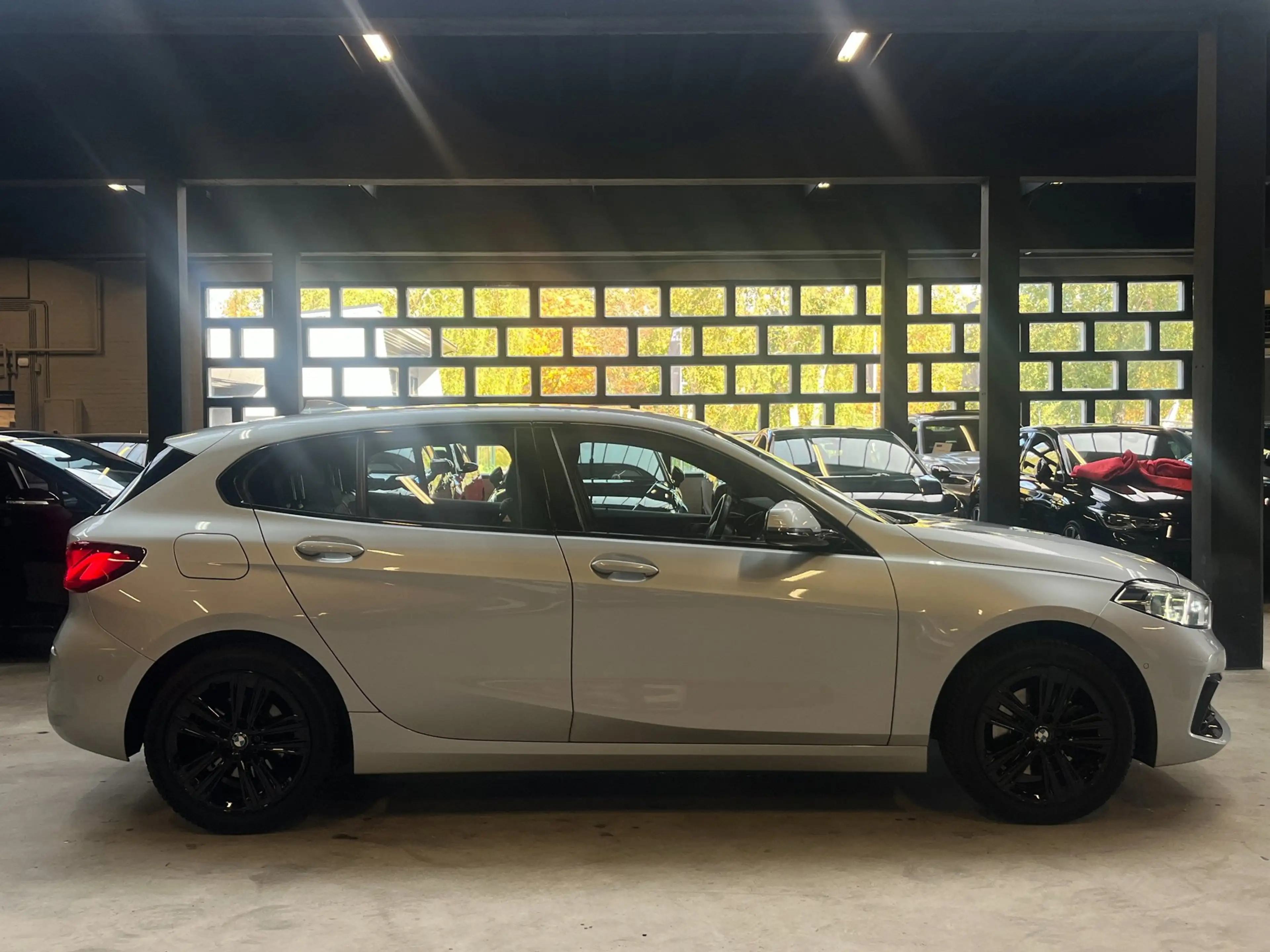 BMW 118 1-serie 118i High Executive M pakket *Ambiance/PDC — photo 6