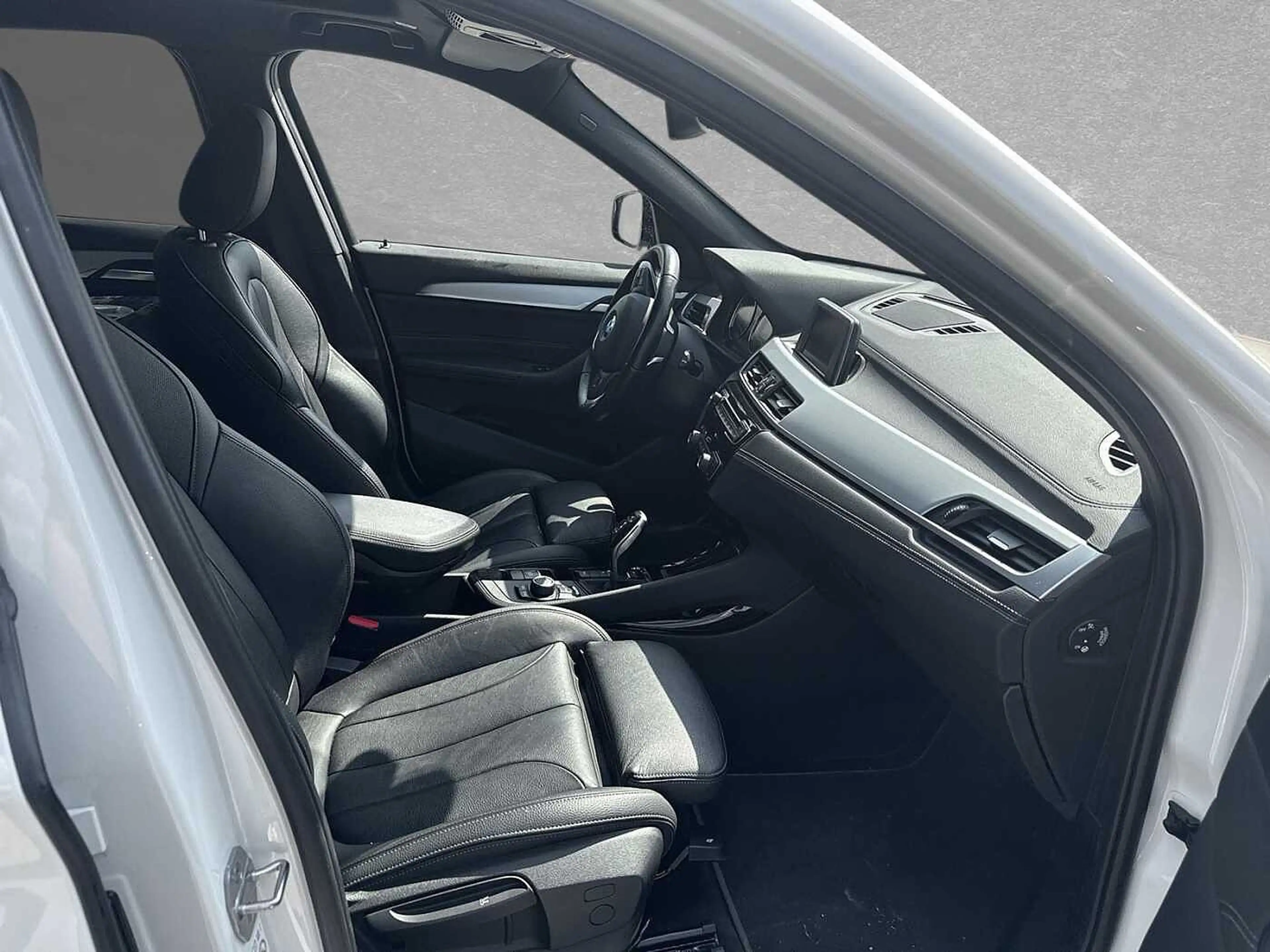 BMW X1 xDrive20d Sport Line Automatik — photo 3