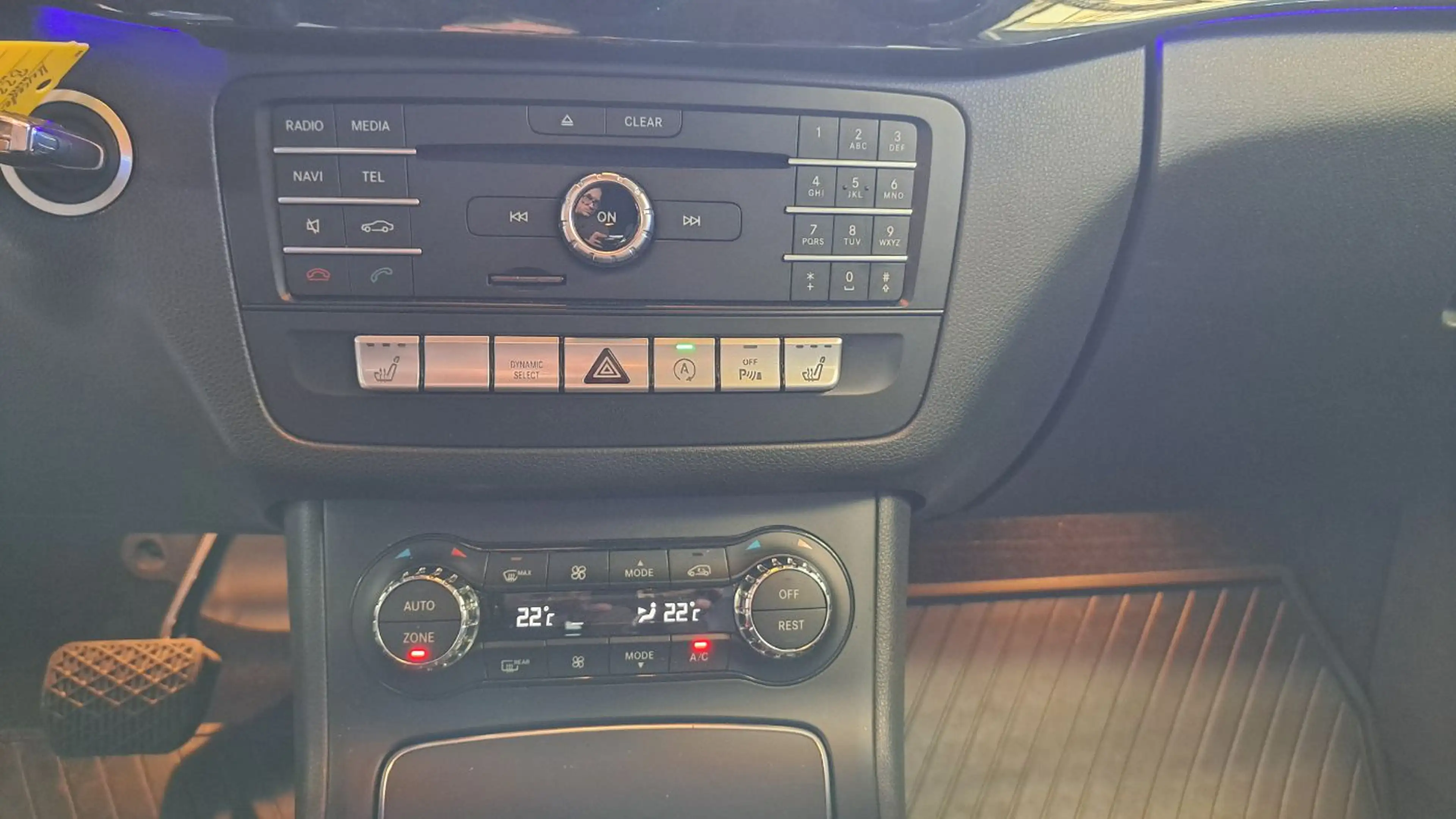 Mercedes-Benz B 220 4Matic Urban AWD LED Navi Pano SHZ Kam. — photo 19