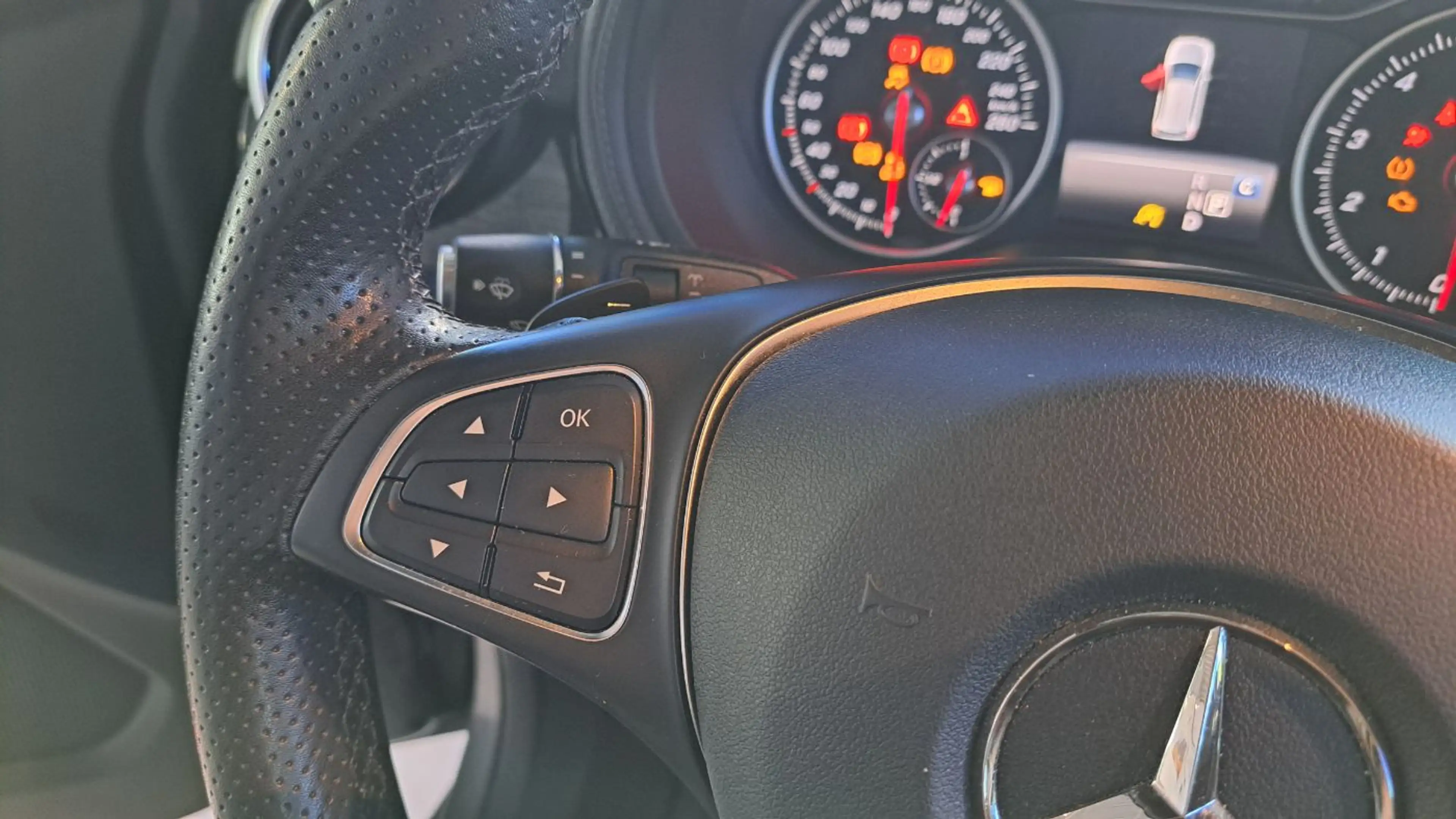 Mercedes-Benz B 220 4Matic Urban AWD LED Navi Pano SHZ Kam. — photo 20