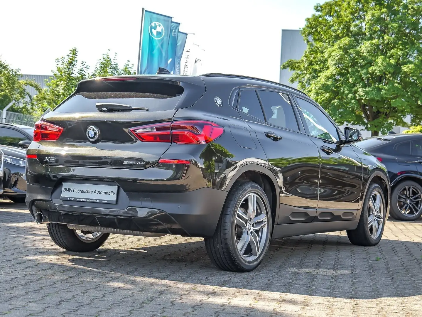 BMW X2 sDrive18i Navi+LED+Leder+Sportsitze+SHZ+RFK Grijs - 2