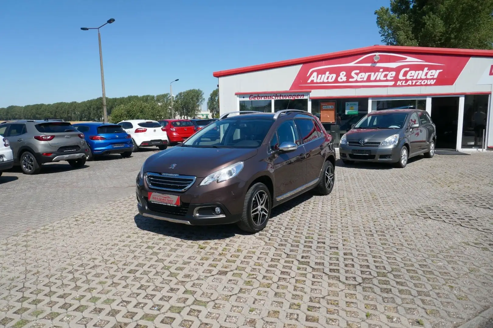 Peugeot 2008 1.6 HDi FAP 115 STOP & START PANORAMA Brun - 1