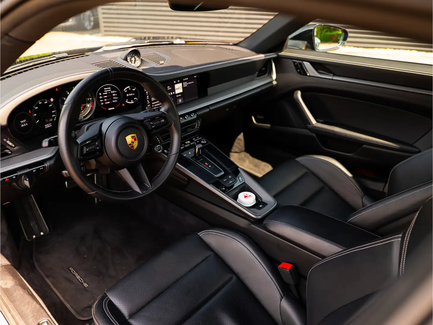 Porsche 992 3.0 Carrera BTW l Glazen schuif-/kanteldak l BOSE Zwart - 2