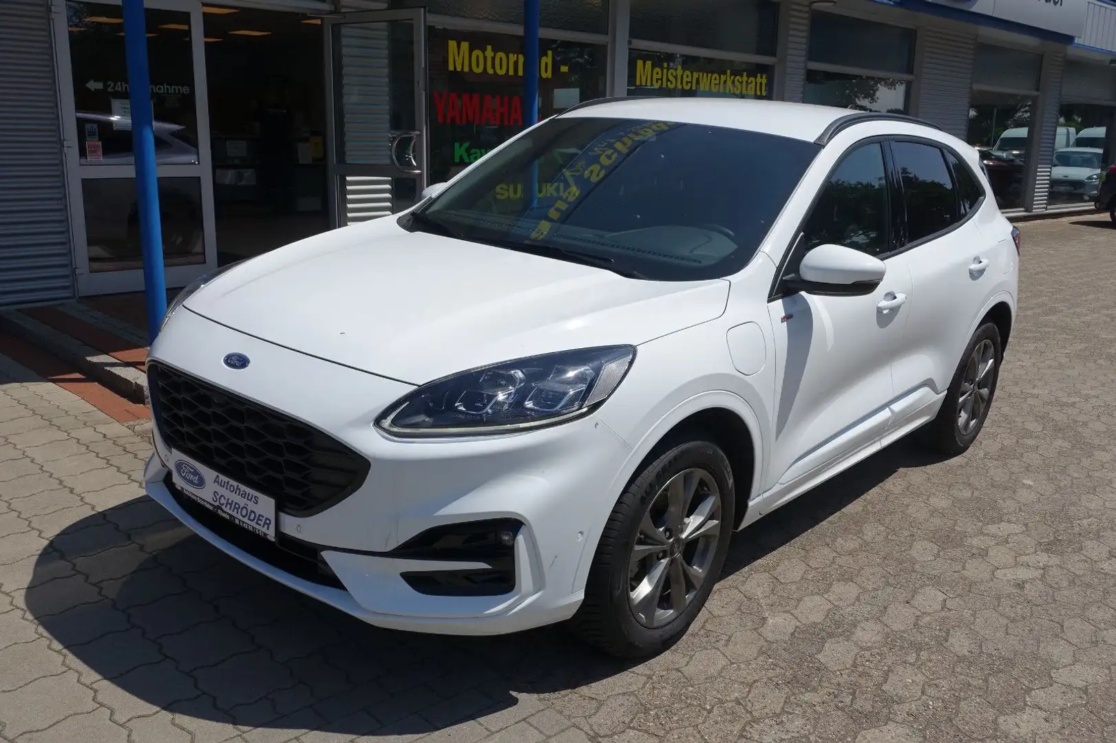 Ford Kuga Plug-In Hybrid ST-Line X - 2,5PHEV / AHK Weiß - 2