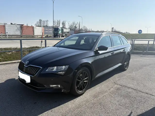 Skoda Superb Kombi 1,6 TDI Ambition DSG