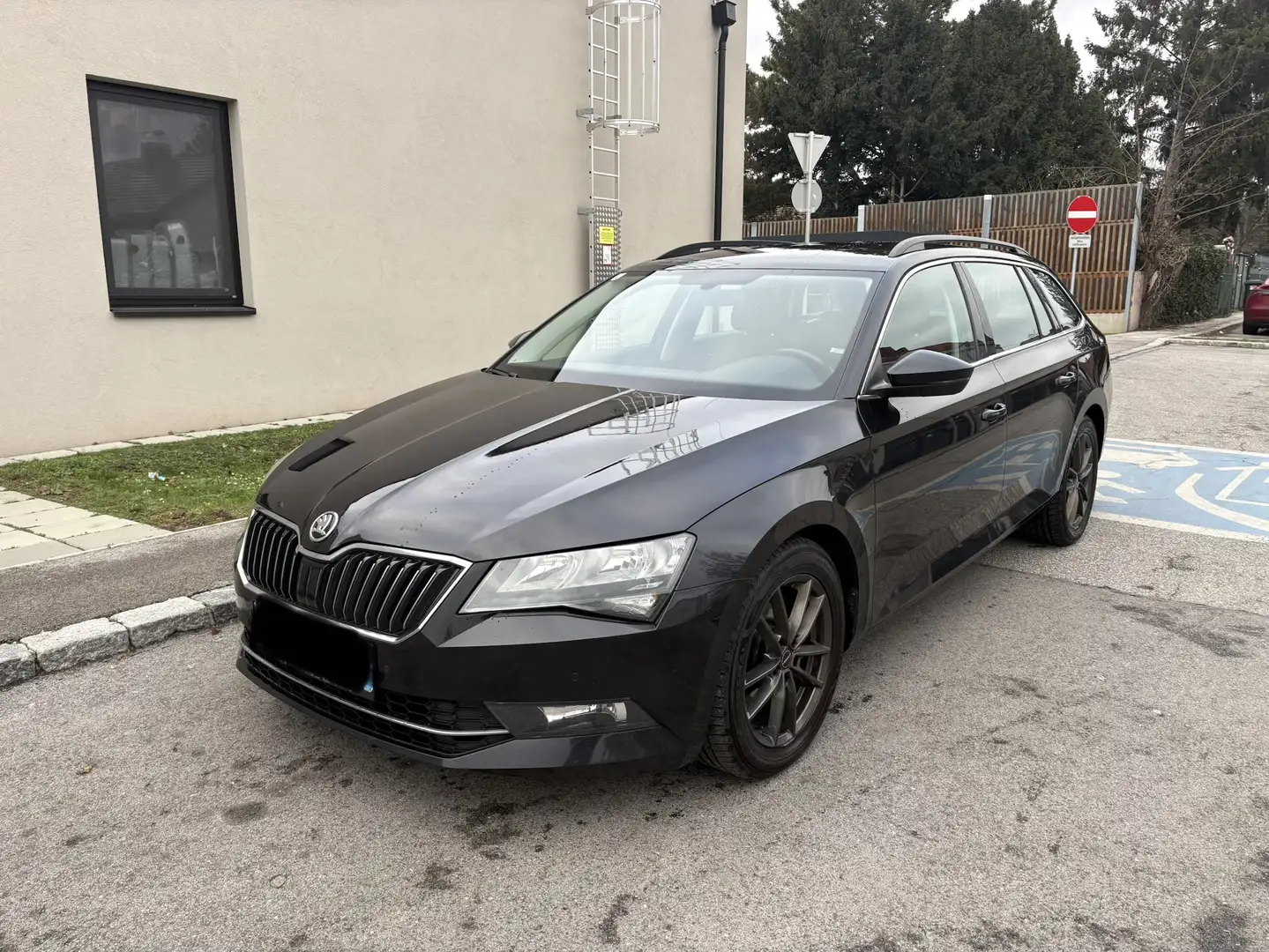 Skoda Superb Kombi 1,6 TDI Ambition DSG - 1