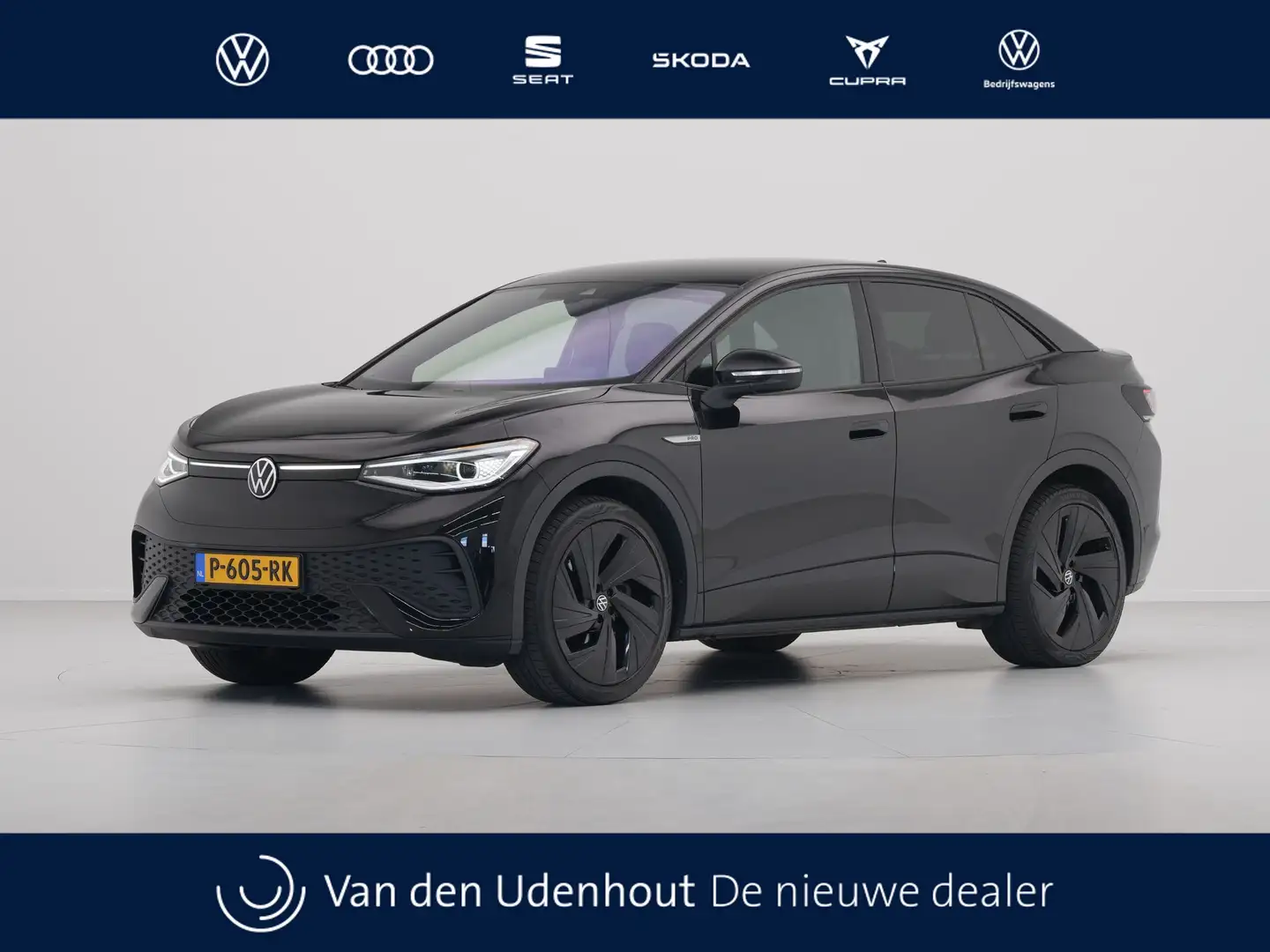 Volkswagen ID.5 Pro 77 kWh Black Edition Panorama Trekhaak Carplay Zwart - 1