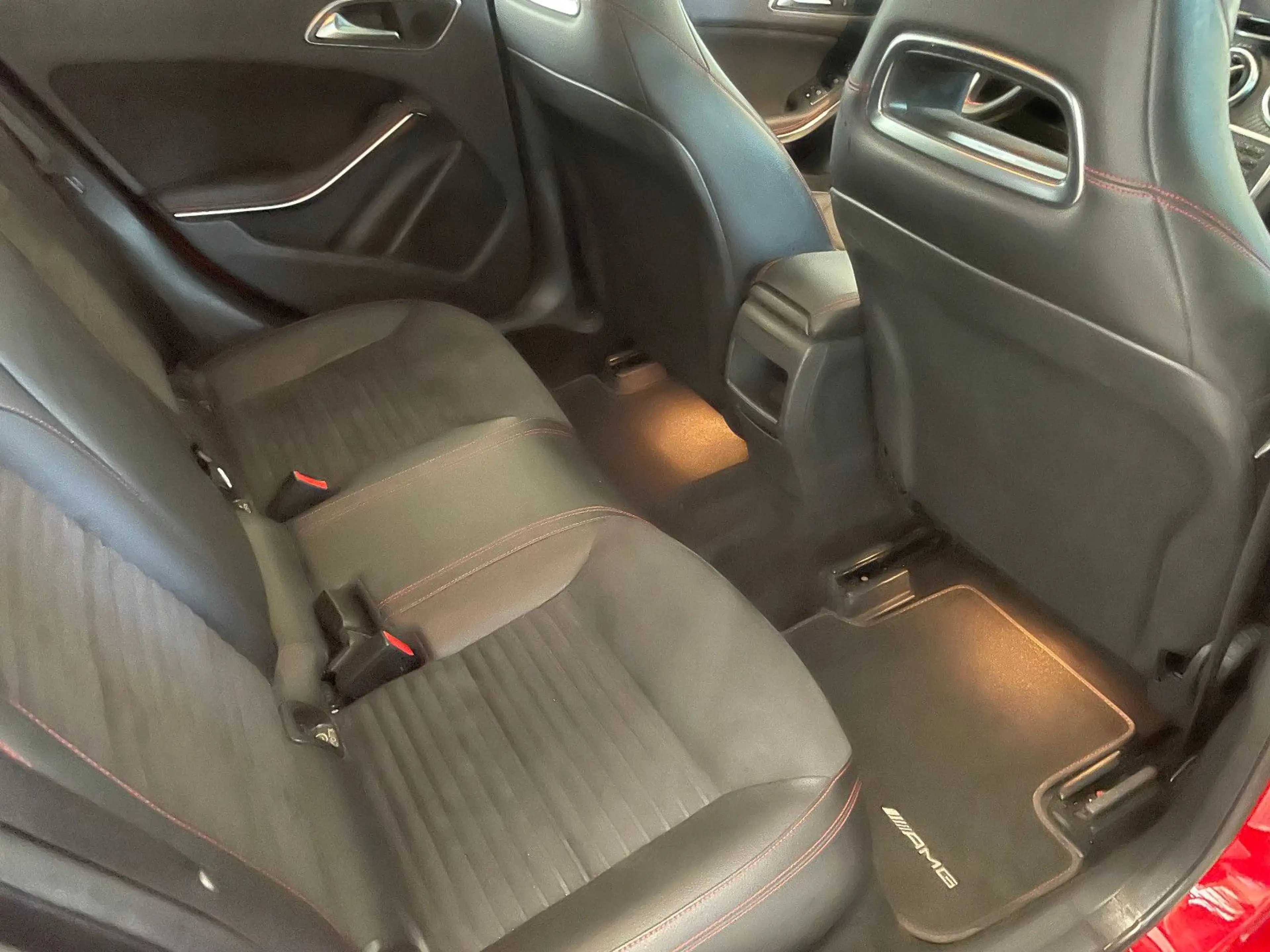 Mercedes-Benz A 180 AMG Style — photo 7