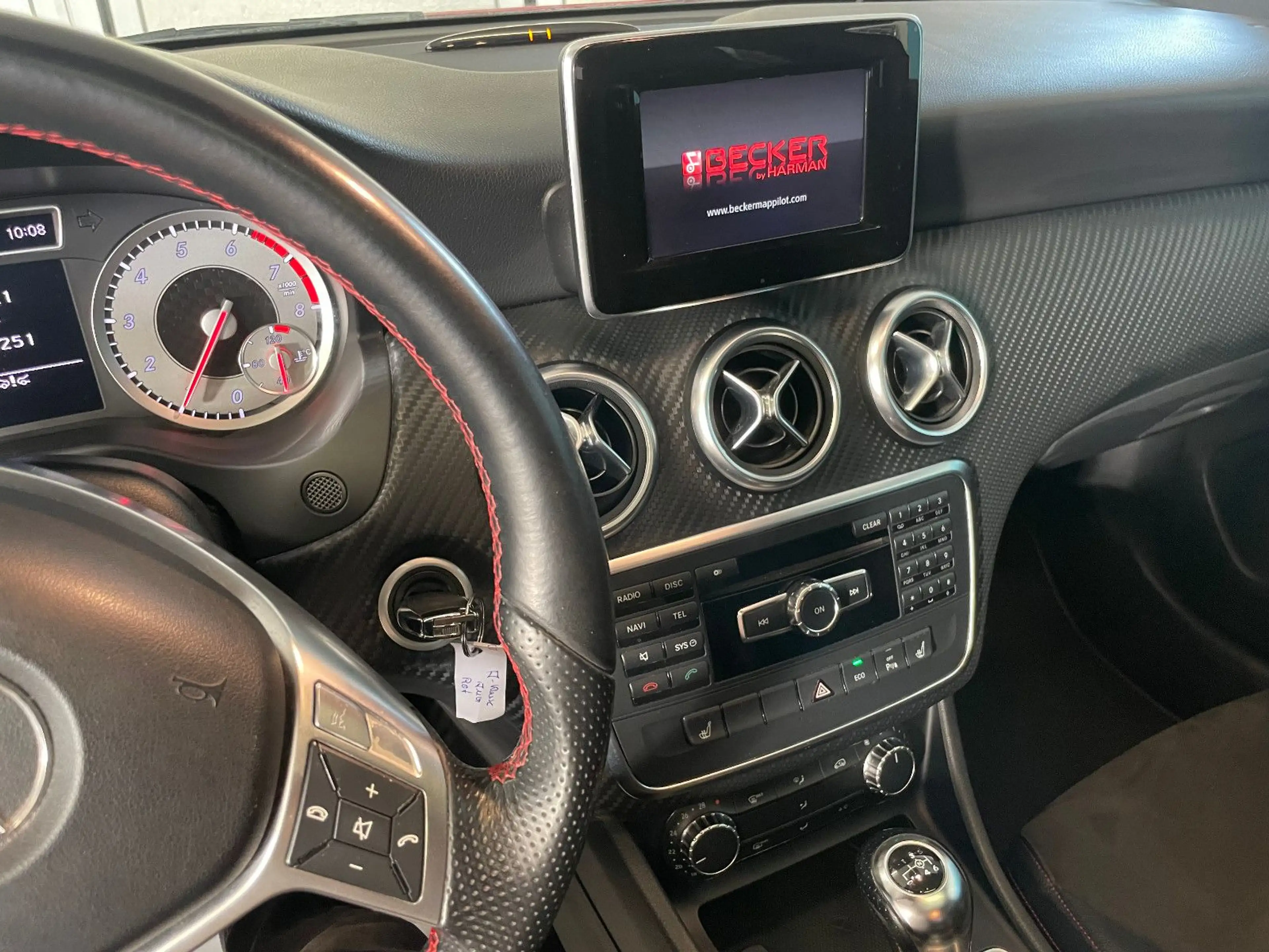 Mercedes-Benz A 180 AMG Style — photo 13