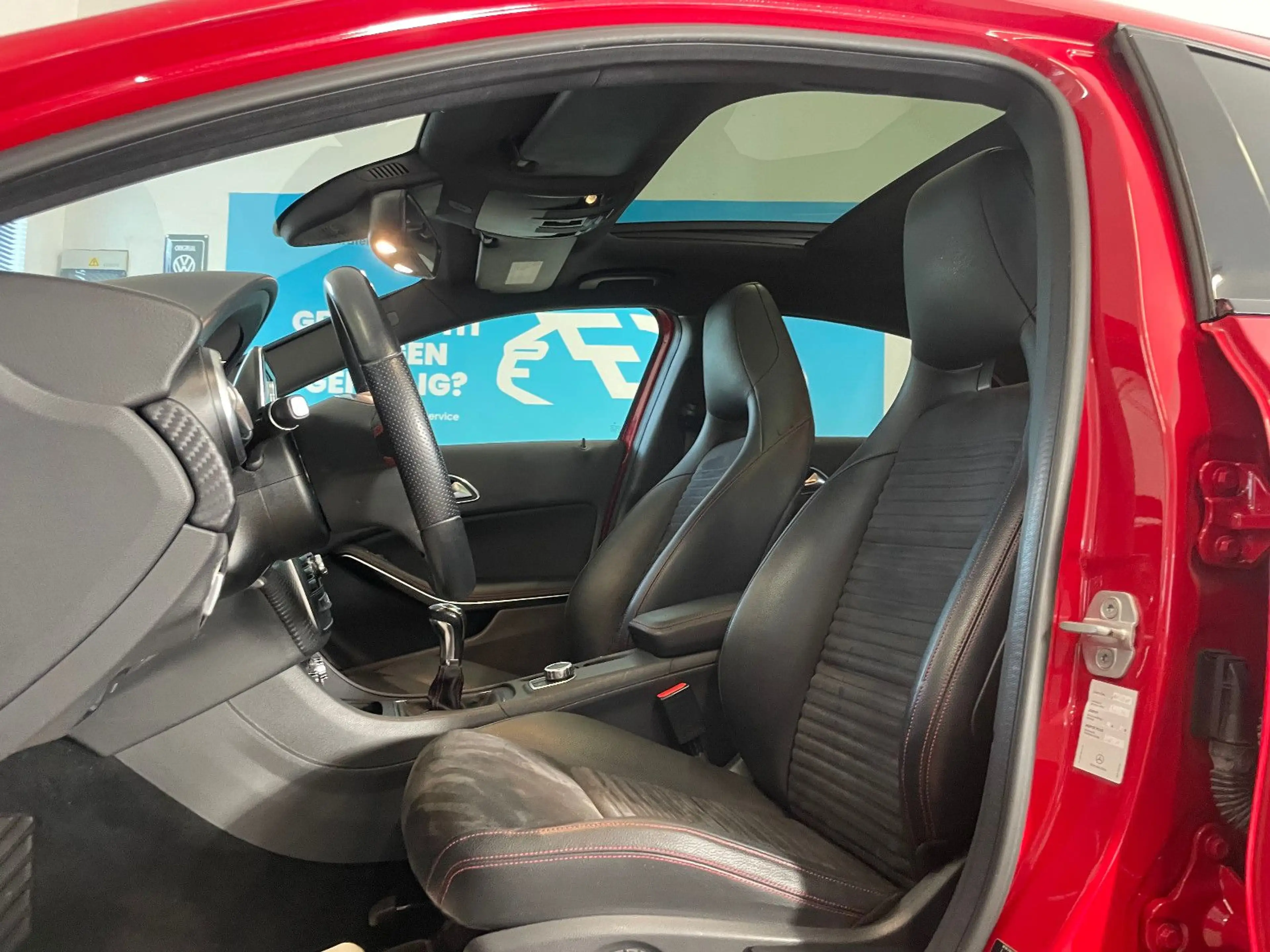 Mercedes-Benz A 180 AMG Style — photo 10