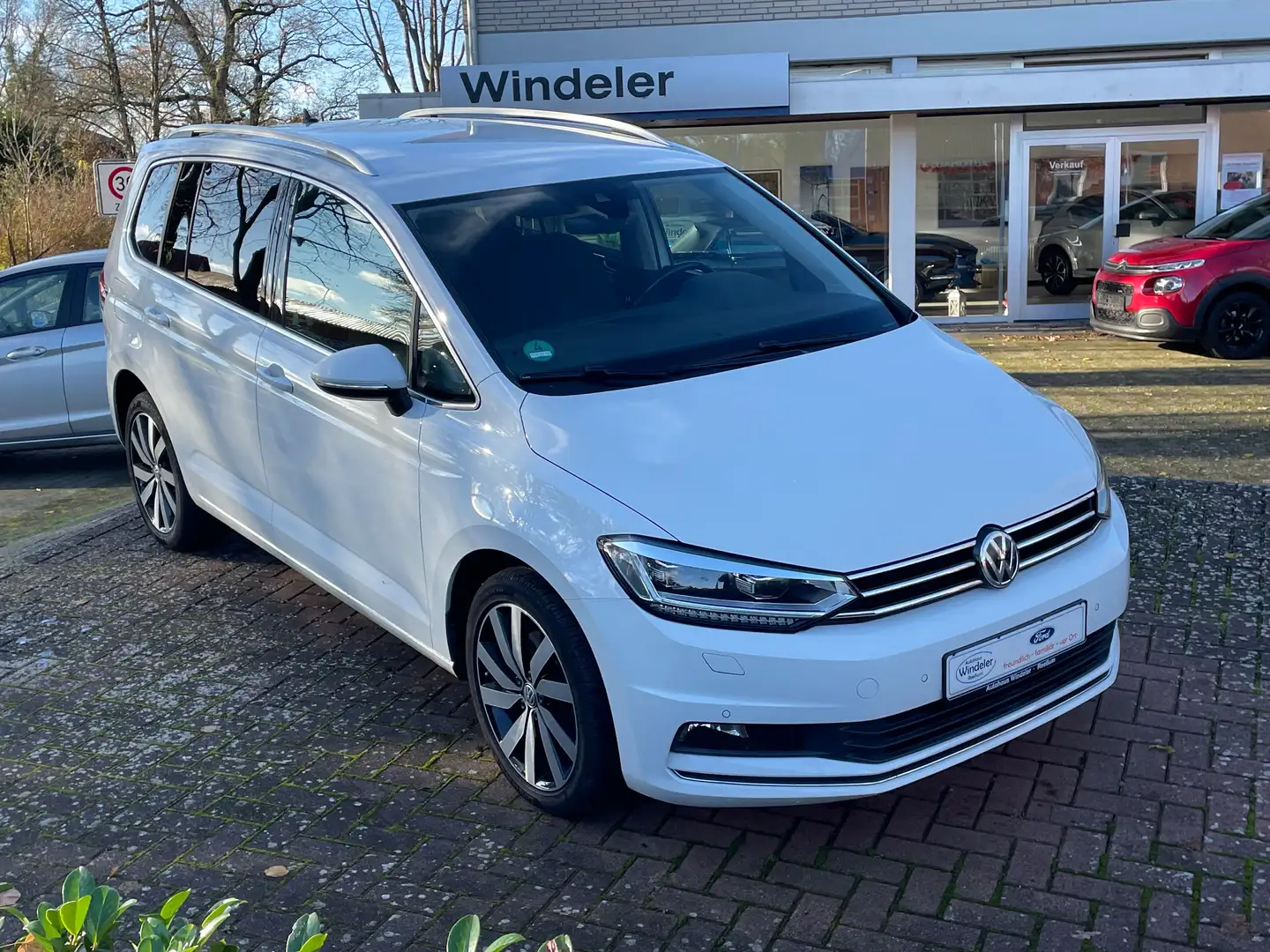Volkswagen Touran Highline Automatik Standheizung Weiß - 1
